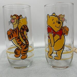Vintage Disney Winnie The Pooh & Tigger Lot of 2 Drinking Glasses-Holds 12oz. Ea